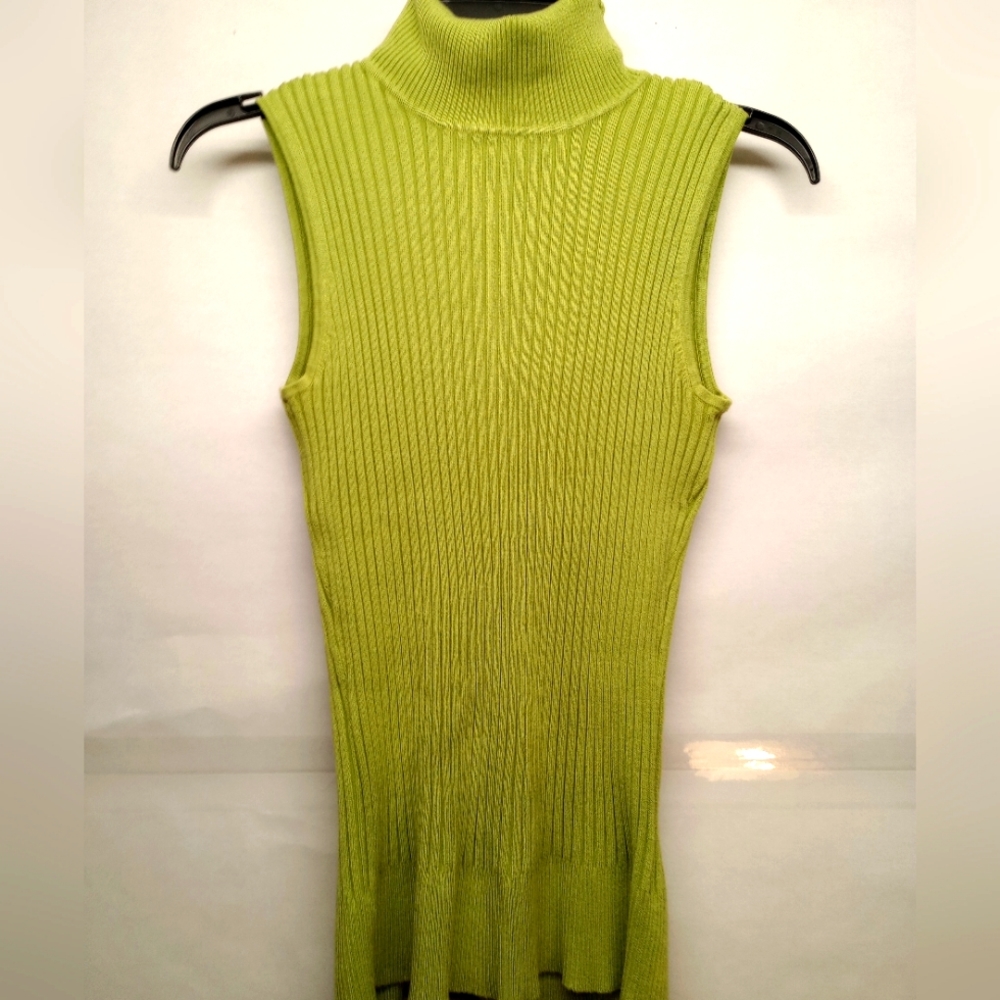 Bamboo Traders Sleeveless Turtleneck Size M